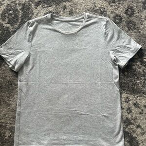 Lululemon Athletica Gray Short Sleeve Tee